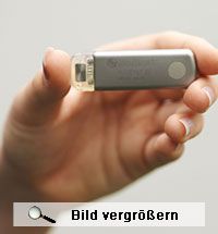 Größenvergleich: der Implantierbare Herzmonitor